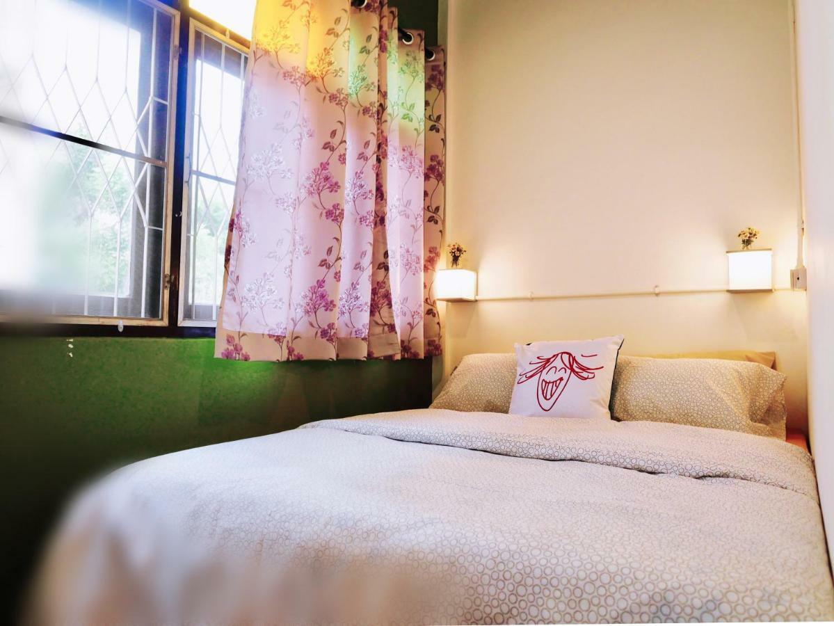 Bangkok Sanookdee Hostel (Adults Only) Екстериор снимка