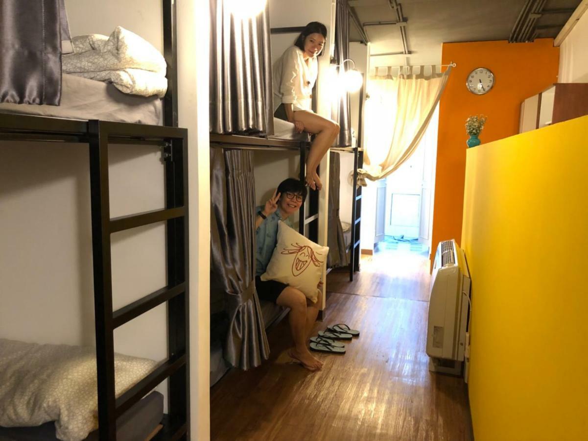 Bangkok Sanookdee Hostel (Adults Only) Екстериор снимка